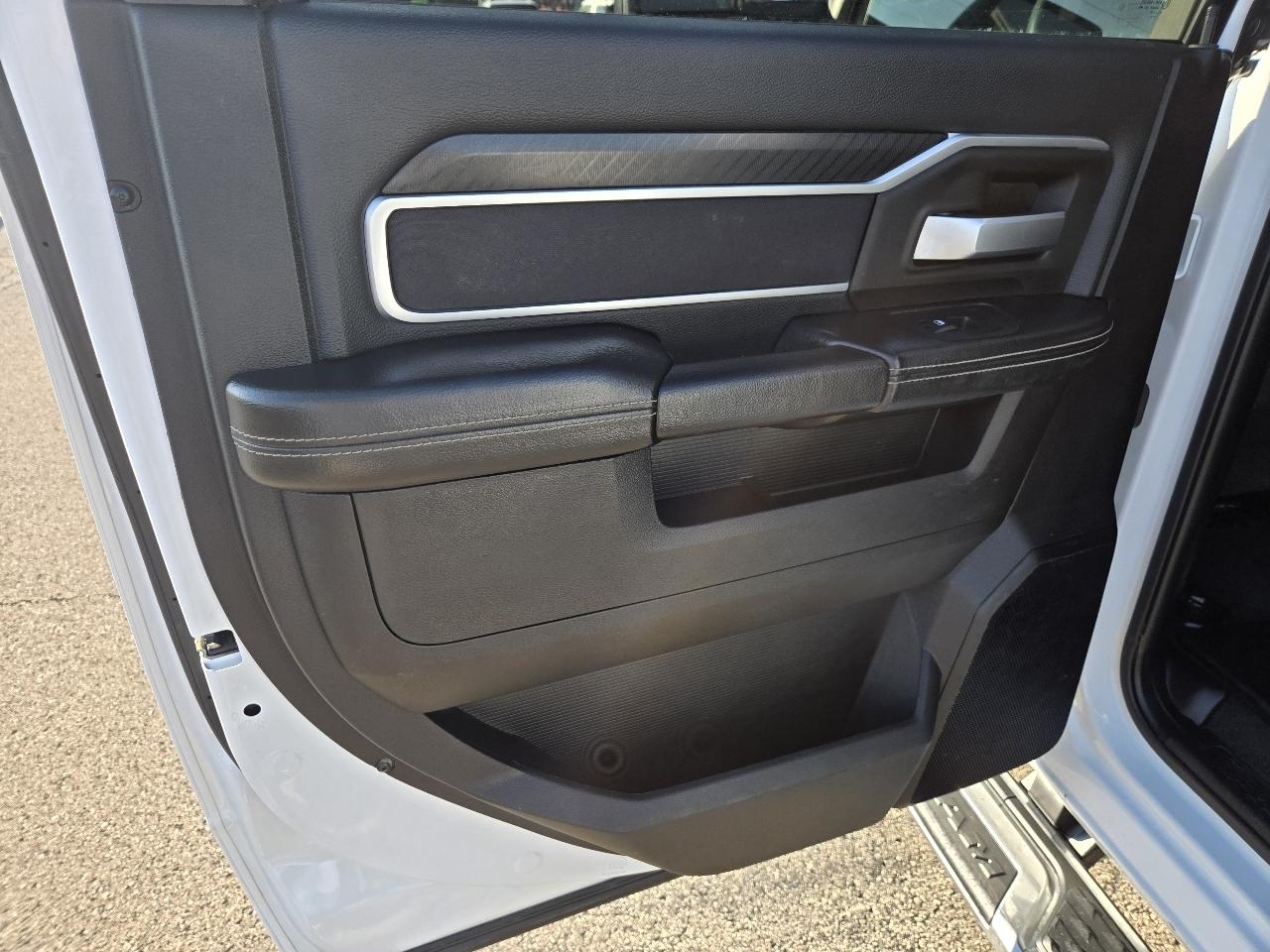 RAM 2500 Big Horn 4x4 Crew Cab 6'4" Box 2025