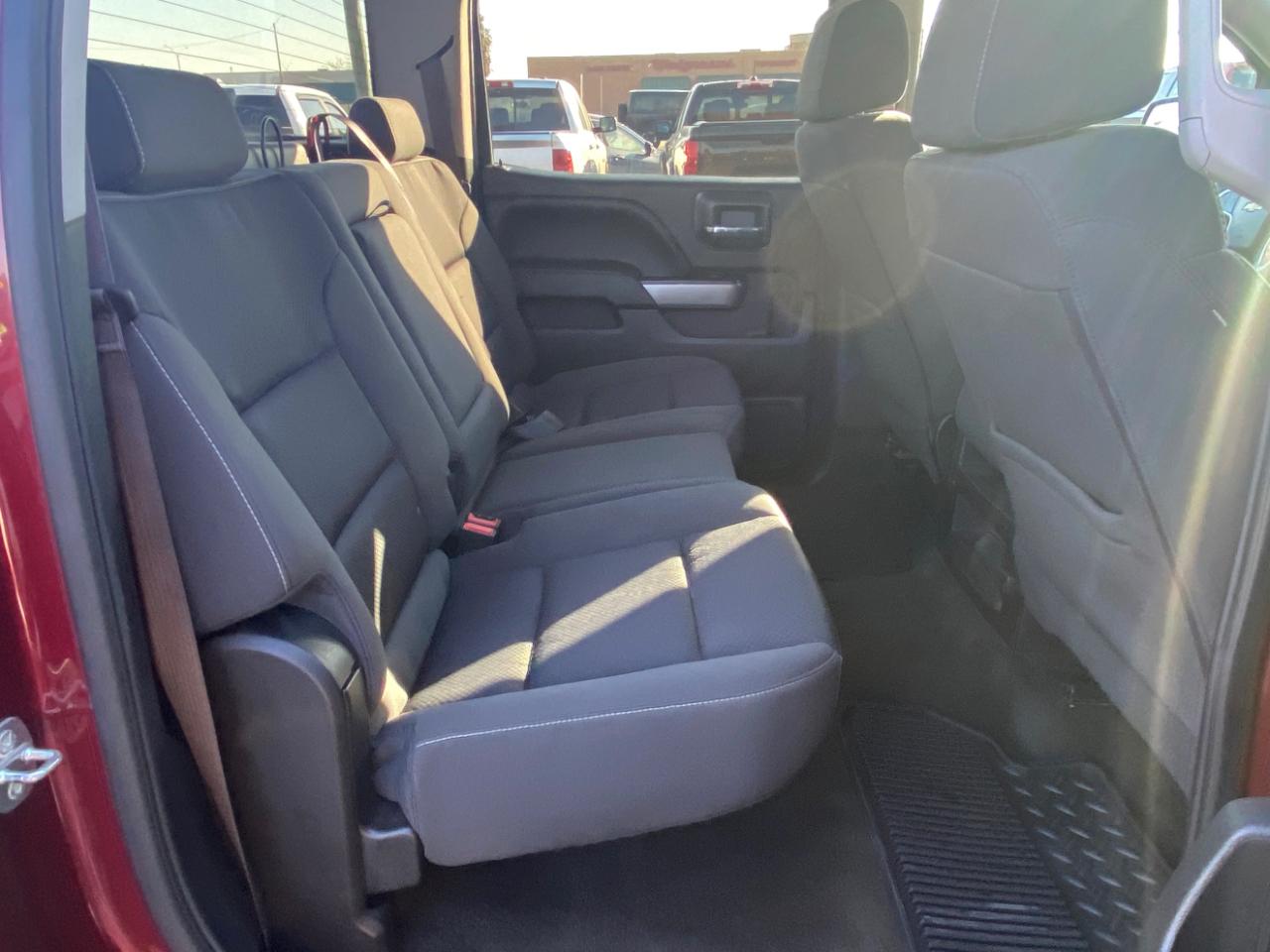 Chevrolet Silverado 1500 4WD Crew Cab 143.5" LT w/2LT 2017