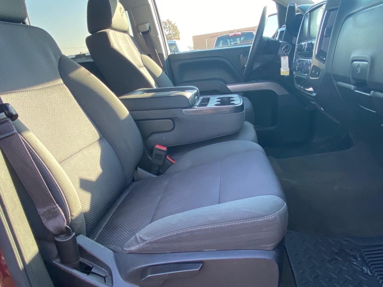 Chevrolet Silverado 1500 4WD Crew Cab 143.5" LT w/2LT 2017