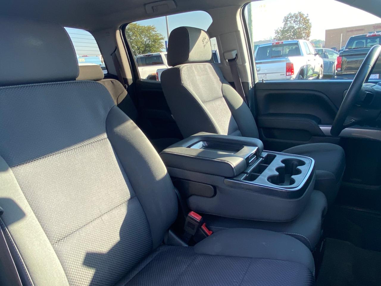 Chevrolet Silverado 1500 4WD Crew Cab 143.5" LT w/2LT 2017