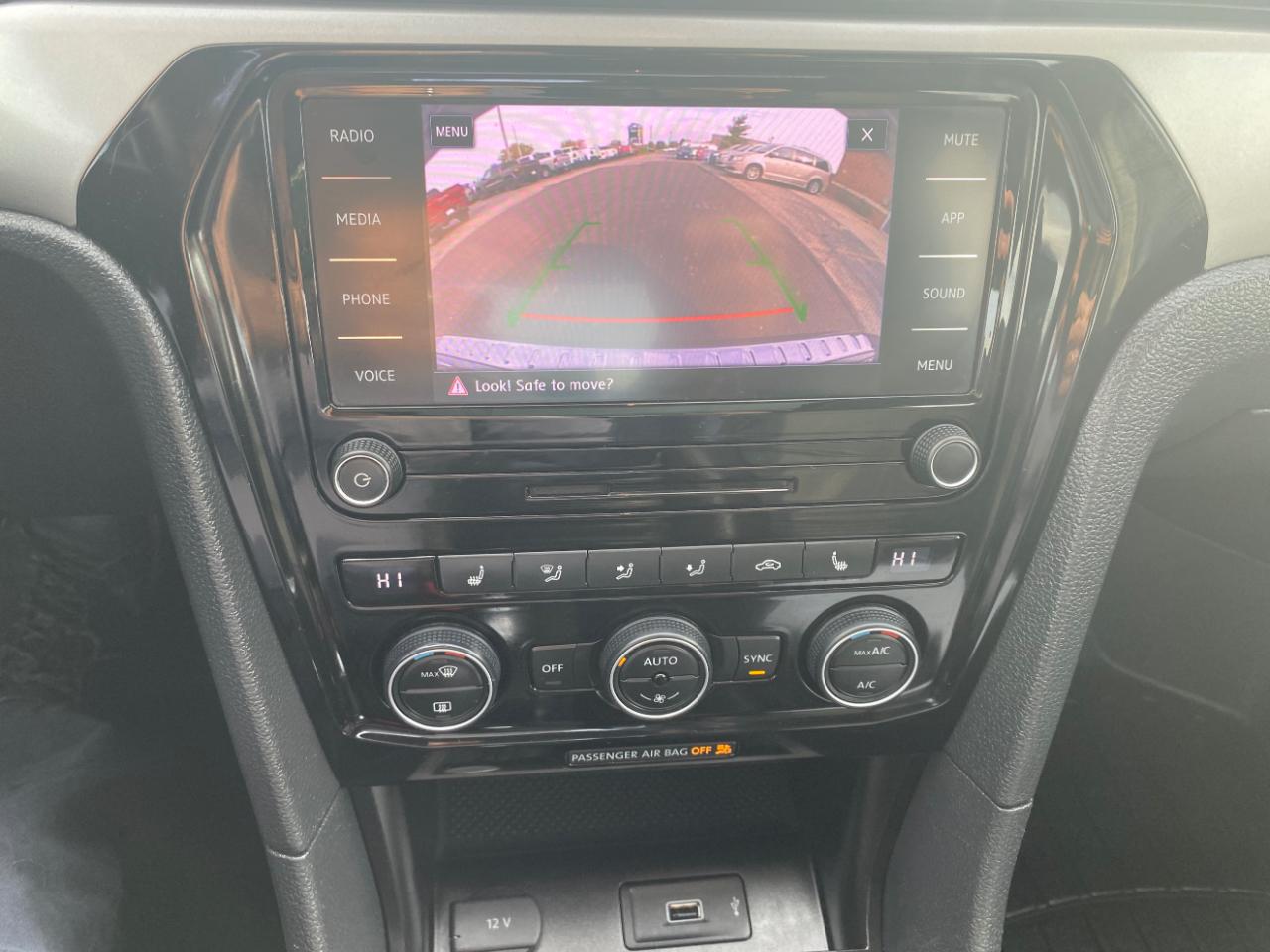 Volkswagen Passat 2.0T SE Auto 2022