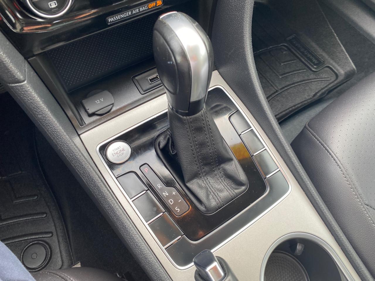 Volkswagen Passat 2.0T SE Auto 2022