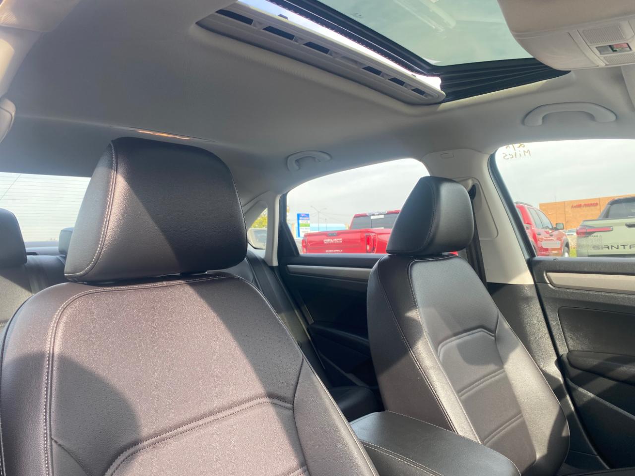 Volkswagen Passat 2.0T SE Auto 2022