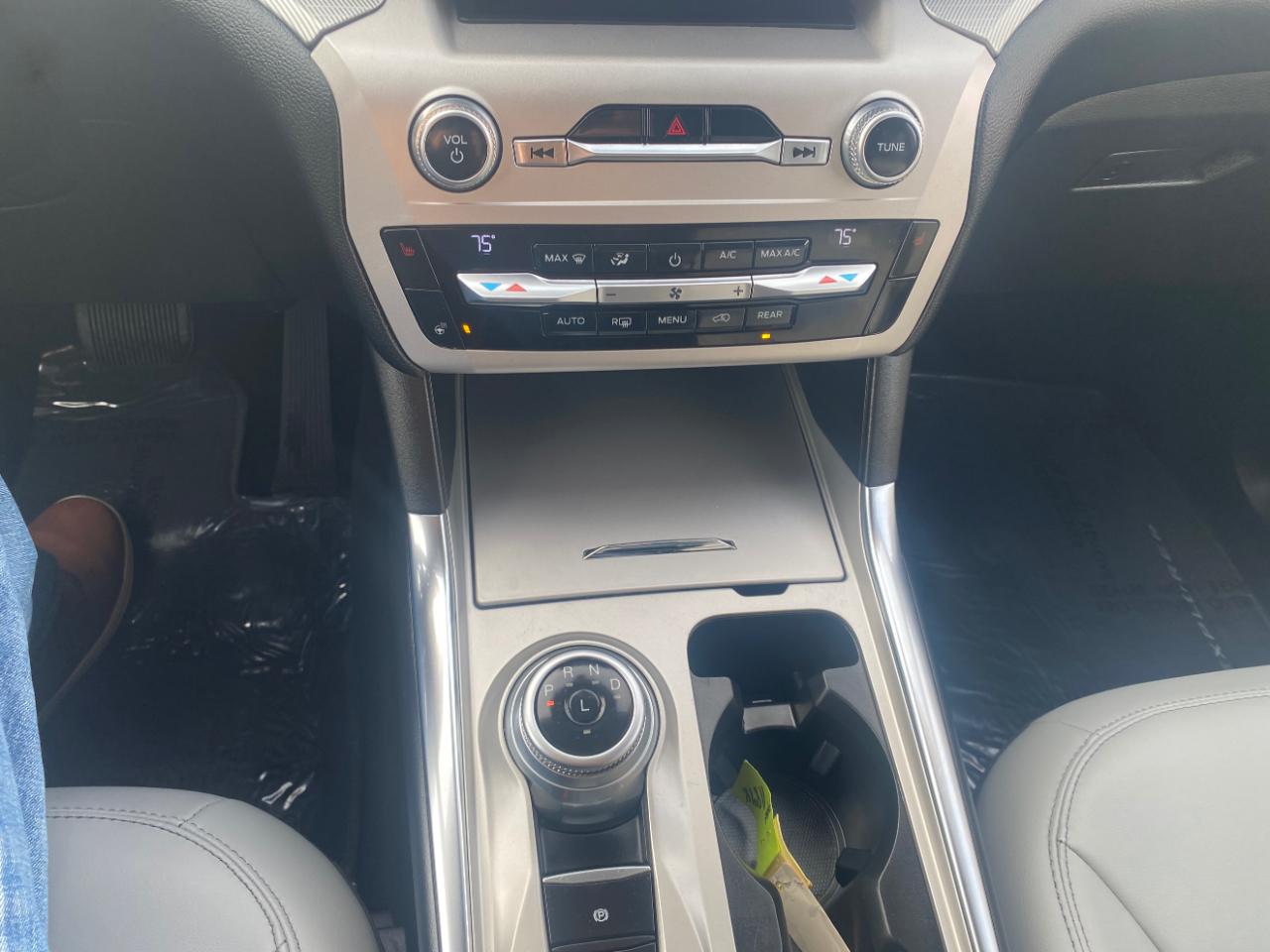 Ford Explorer XLT RWD 2021