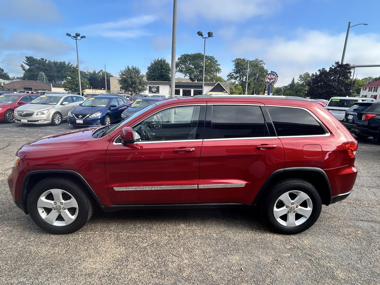 Jeep Grand Cherokee Laredo 4WD 2011