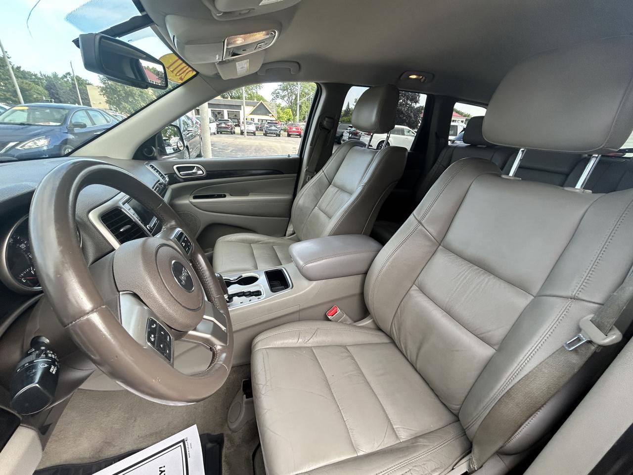 Jeep Grand Cherokee Laredo 4WD 2011