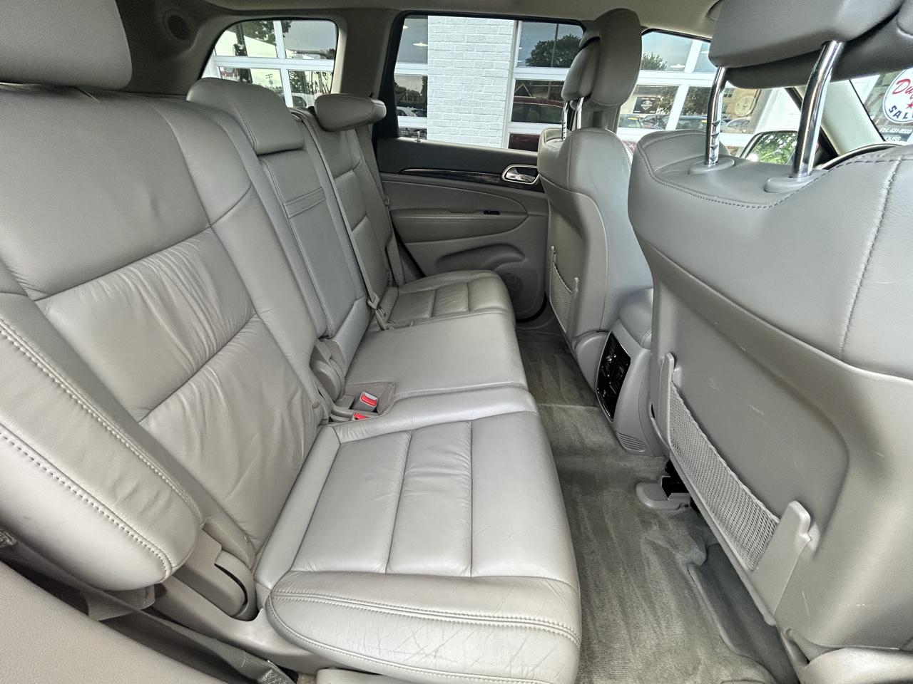 Jeep Grand Cherokee Laredo 4WD 2011