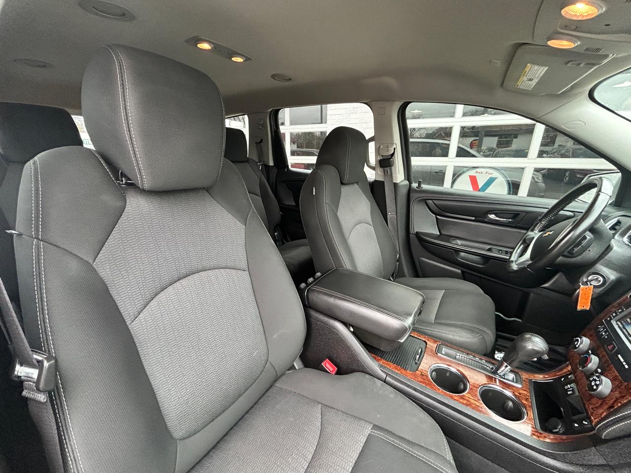 Chevrolet Traverse 1LT FWD 2014