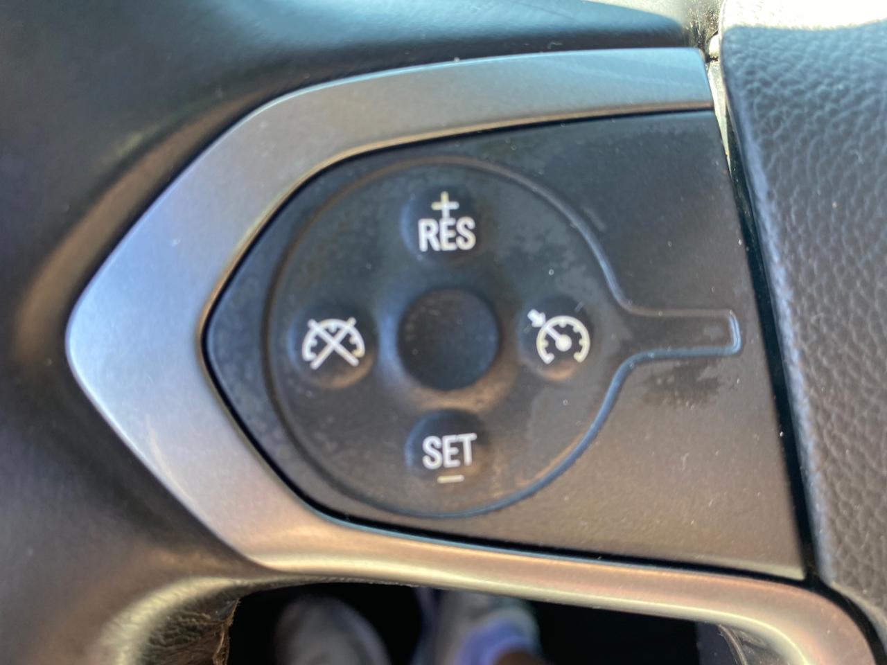 Chevrolet Silverado 1500 2LT Crew Cab 2WD 2014