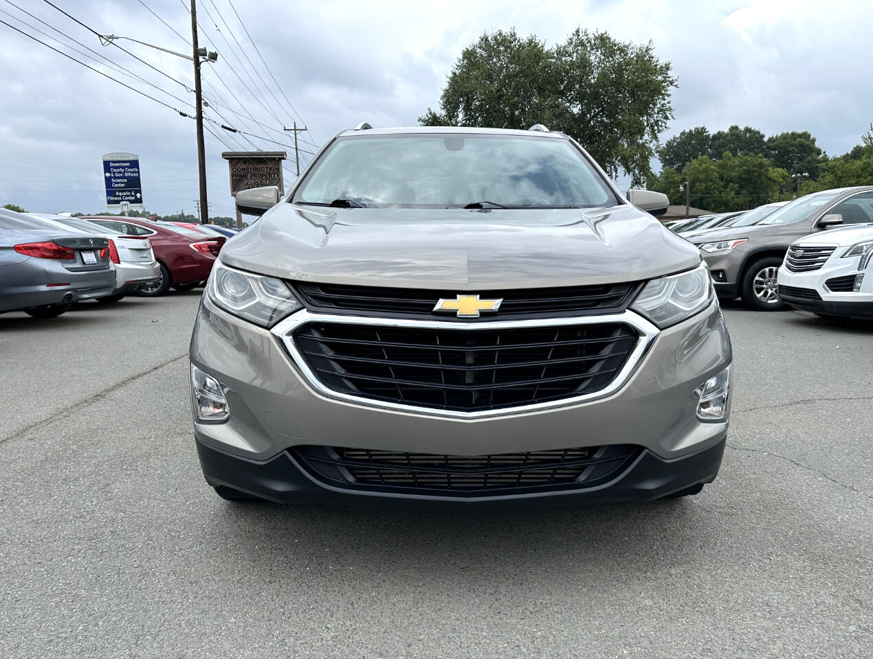 2019 Chevrolet Equinox LT photo 2