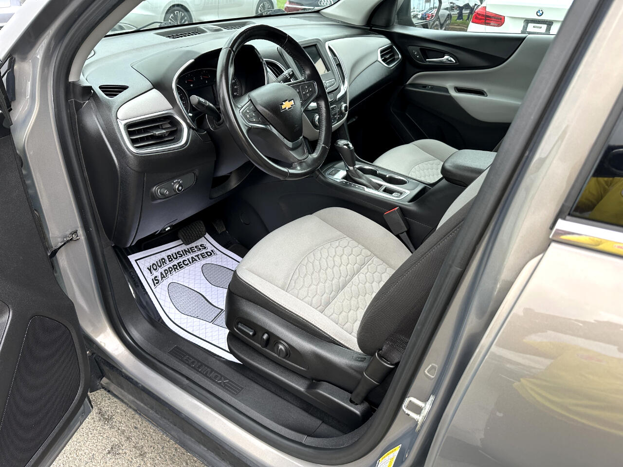 2019 Chevrolet Equinox LT photo 7