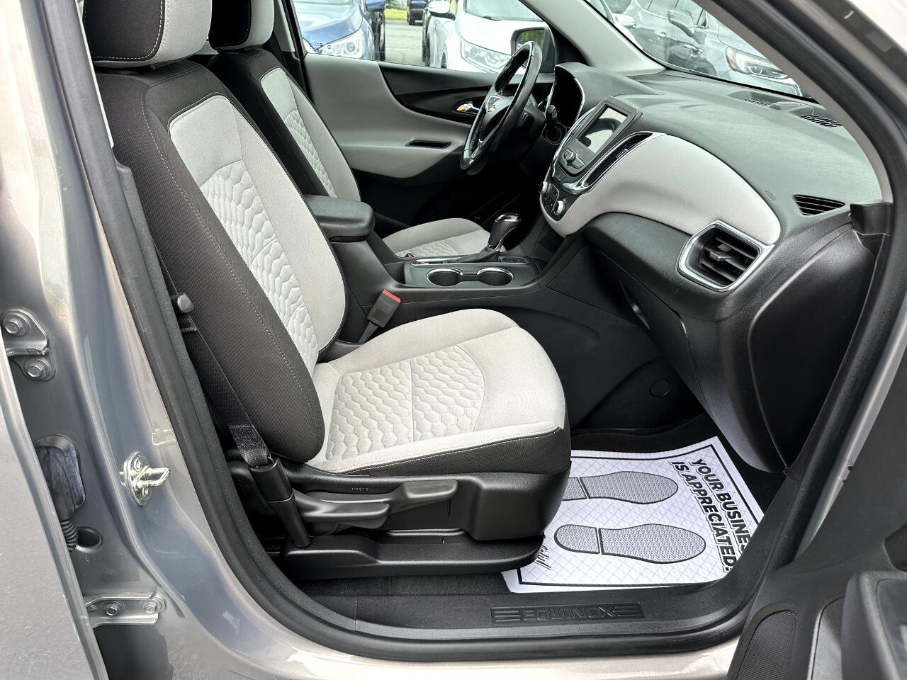 2019 Chevrolet Equinox LT photo 12