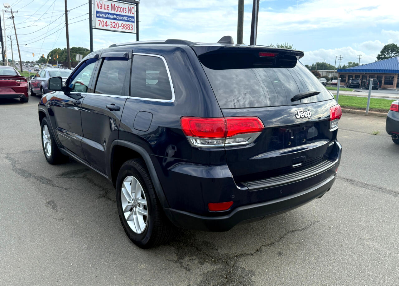 2017 Jeep Grand Cherokee Laredo photo 4