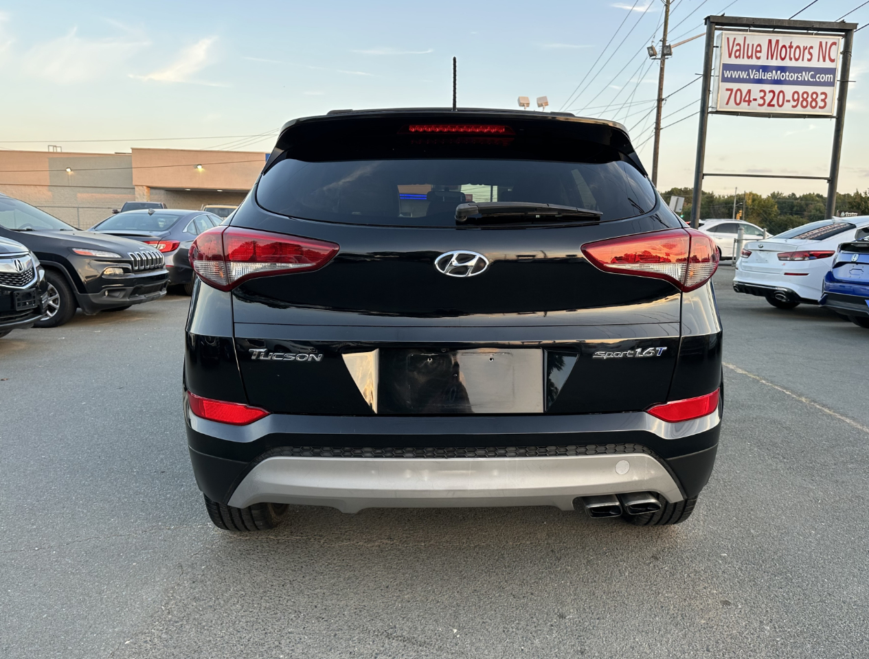 2017 Hyundai Tucson Sport photo 2