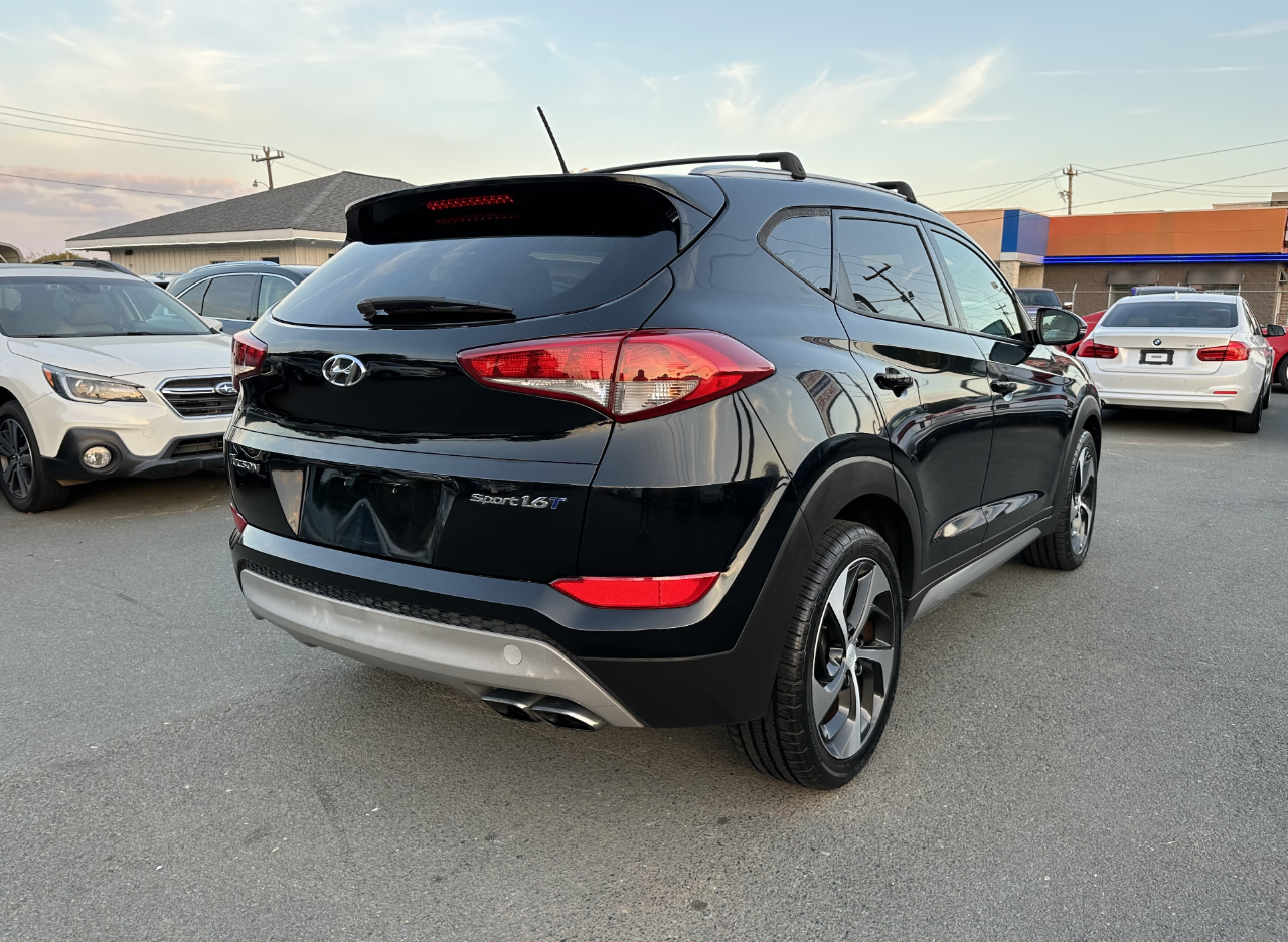2017 Hyundai Tucson Sport photo 3