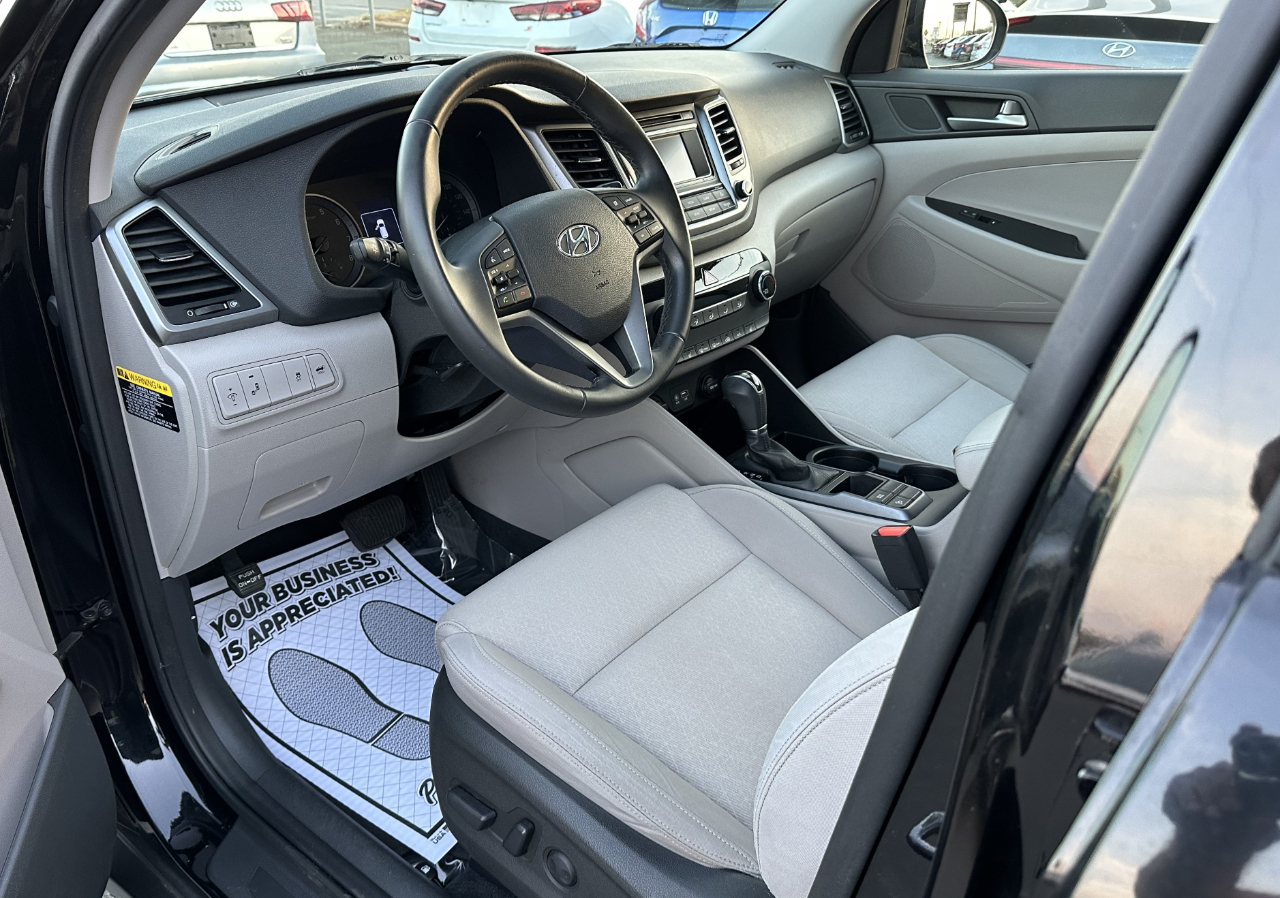 2017 Hyundai Tucson Sport photo 4