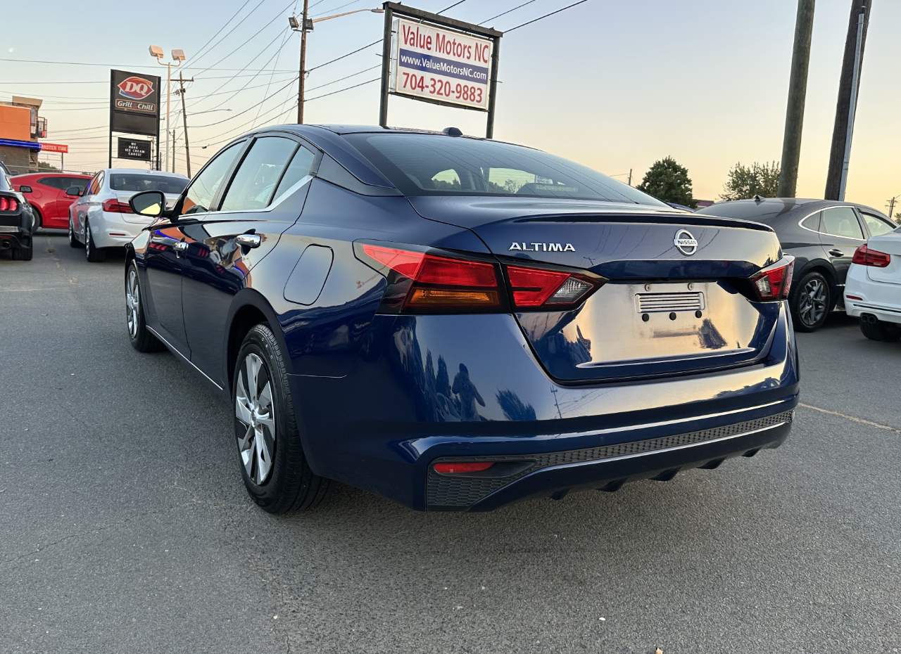 2019 Nissan Altima 2.5 S photo 3