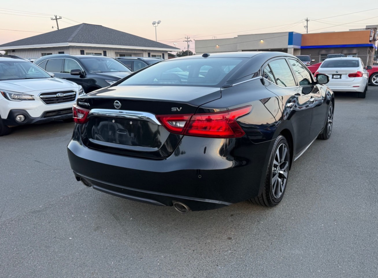 2017 Nissan Maxima SV photo 5
