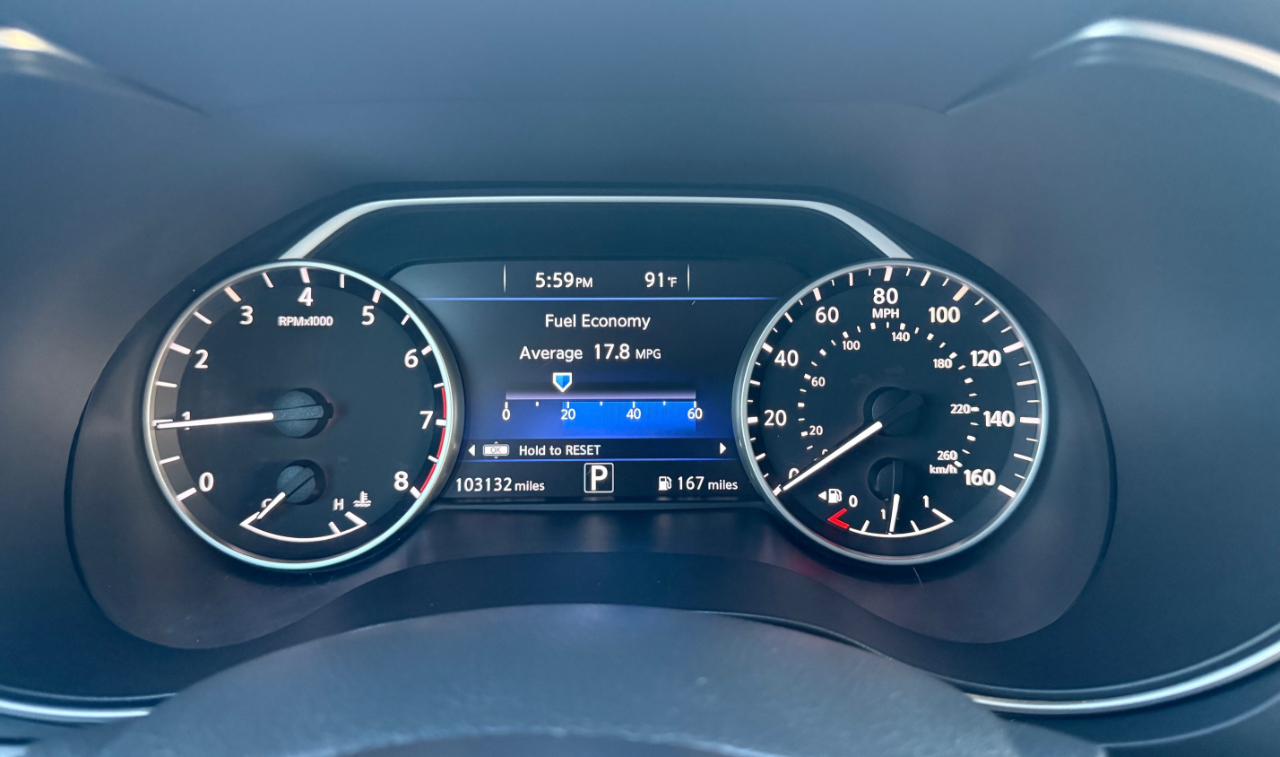 2017 Nissan Maxima SV photo 15