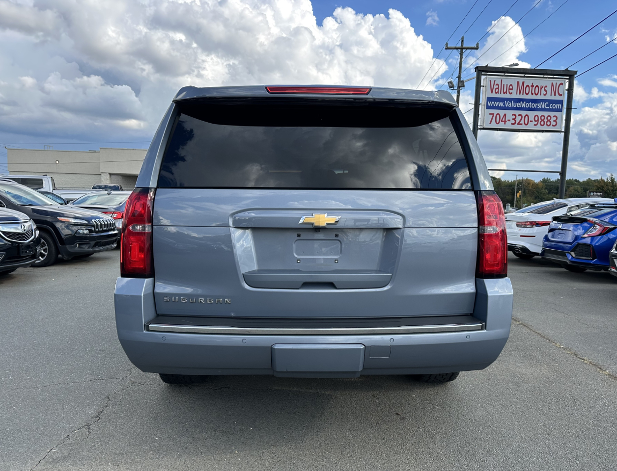 2016 Chevrolet Suburban LTZ photo 3