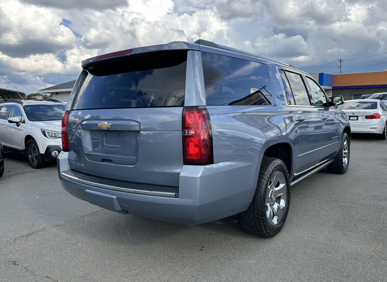 2016 Chevrolet Suburban LTZ photo 4