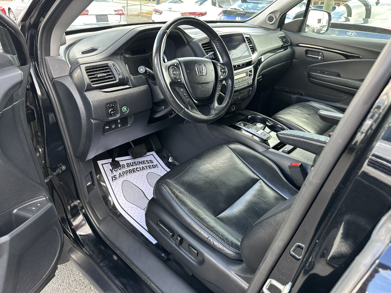 2017 Honda Pilot Touring photo 5