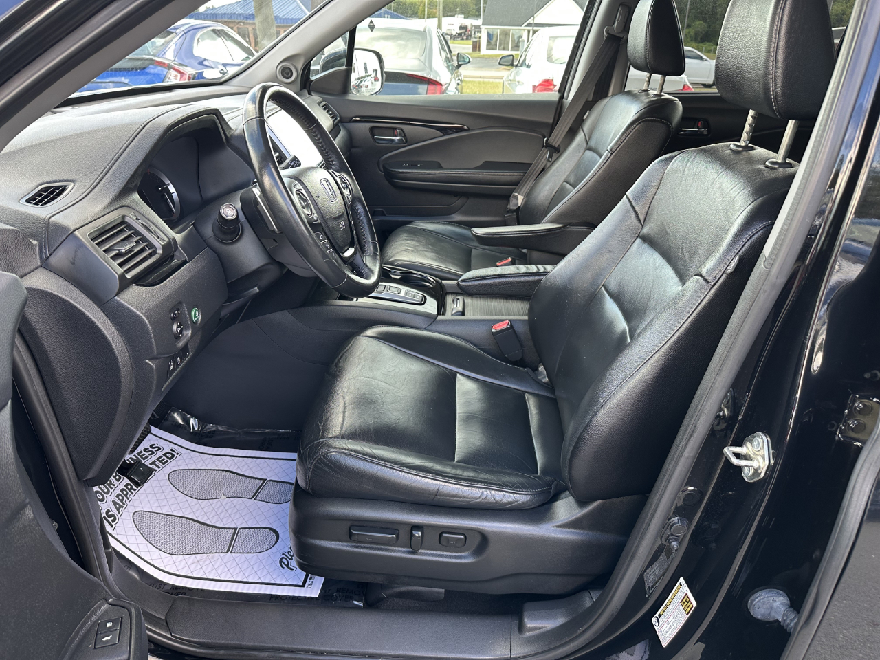 2017 Honda Pilot Touring photo 6