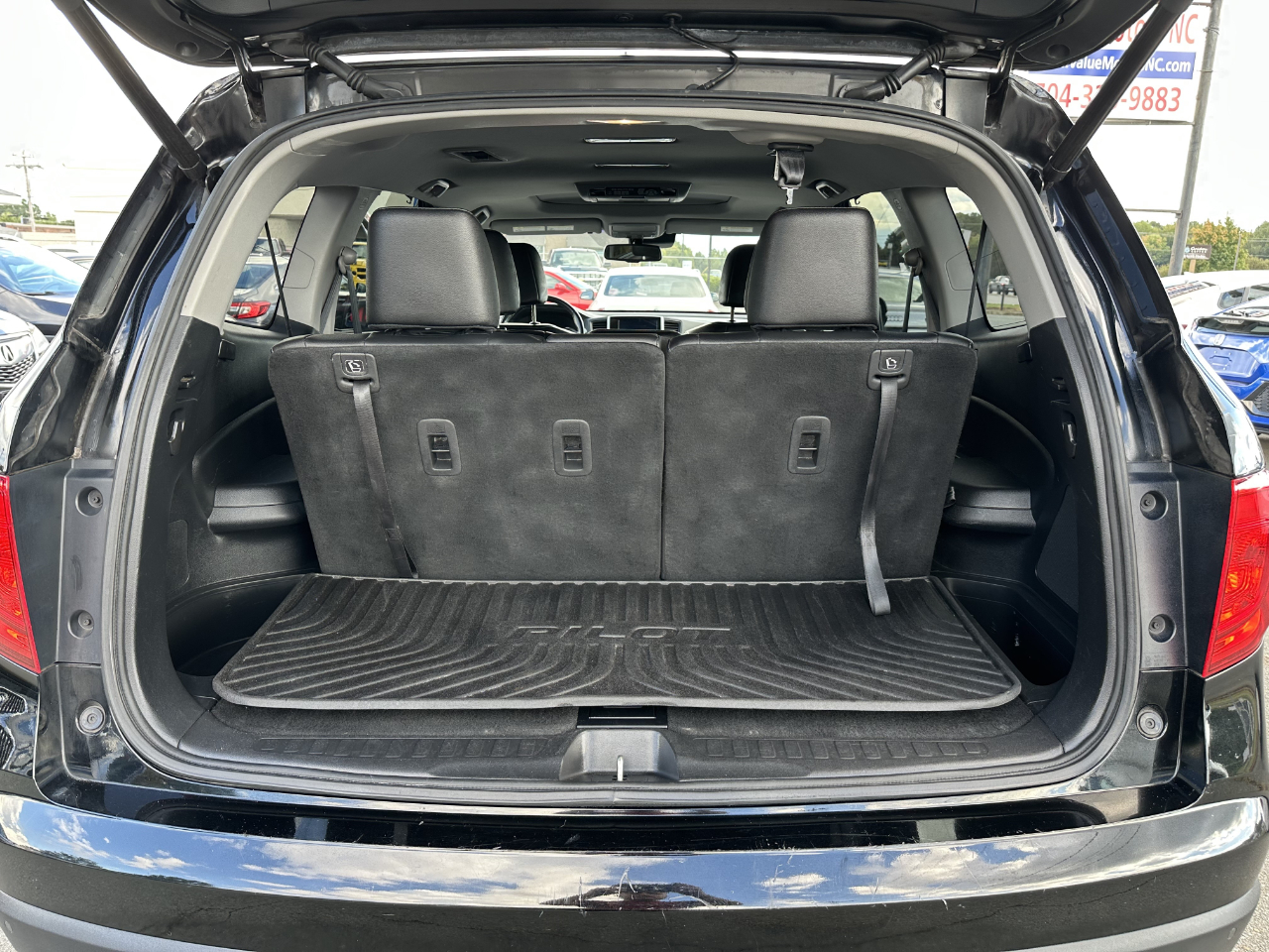 2017 Honda Pilot Touring photo 9