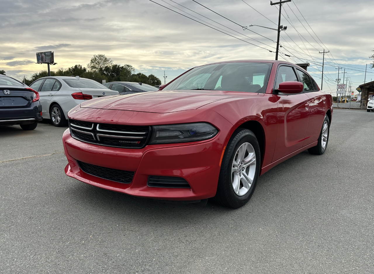 2016 Dodge Charger SE photo 2