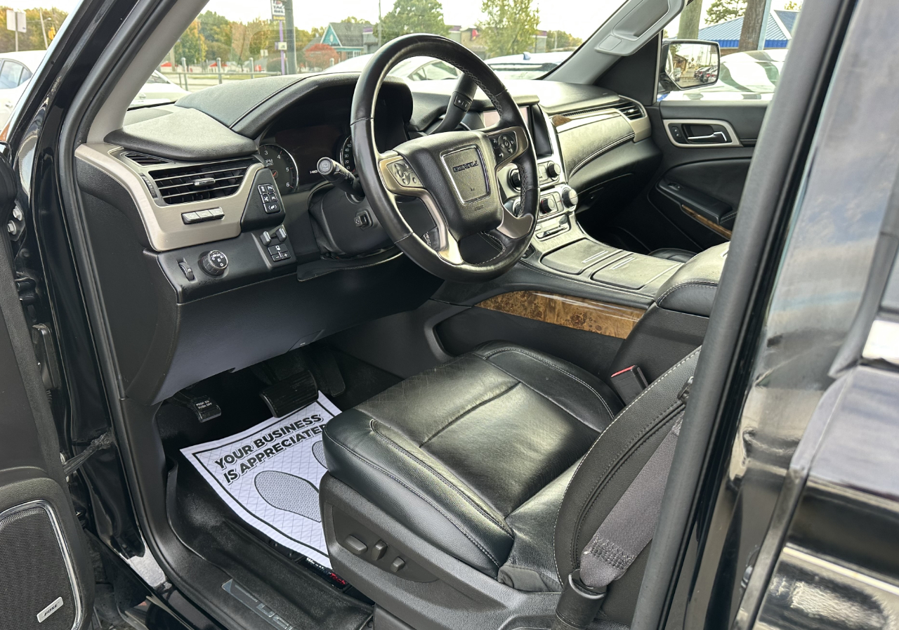 GMC Yukon XL Denali 2WD 2016 GMC Yukon XL Denali 2WD 2016