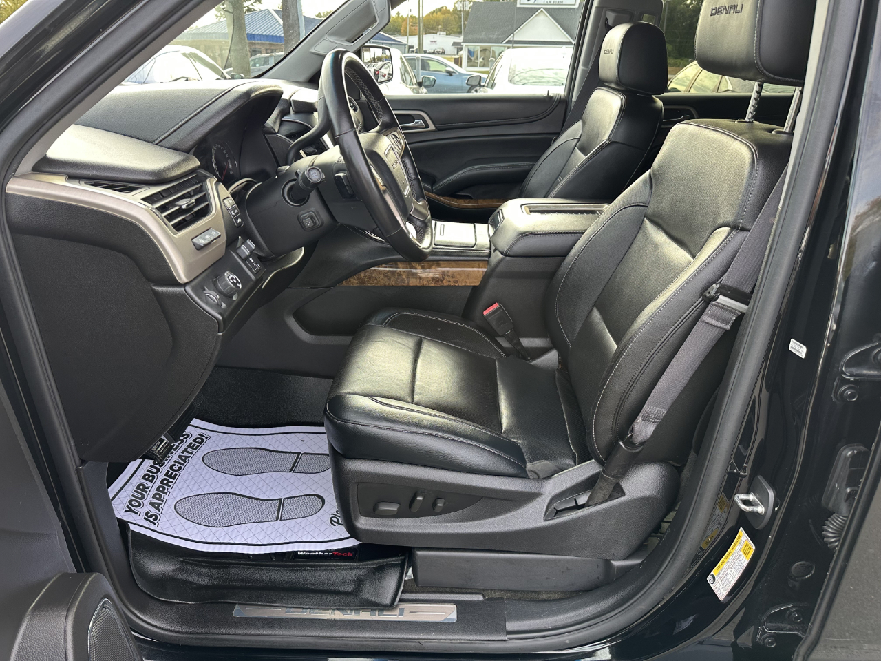 GMC Yukon XL Denali 2WD 2016 GMC Yukon XL Denali 2WD 2016