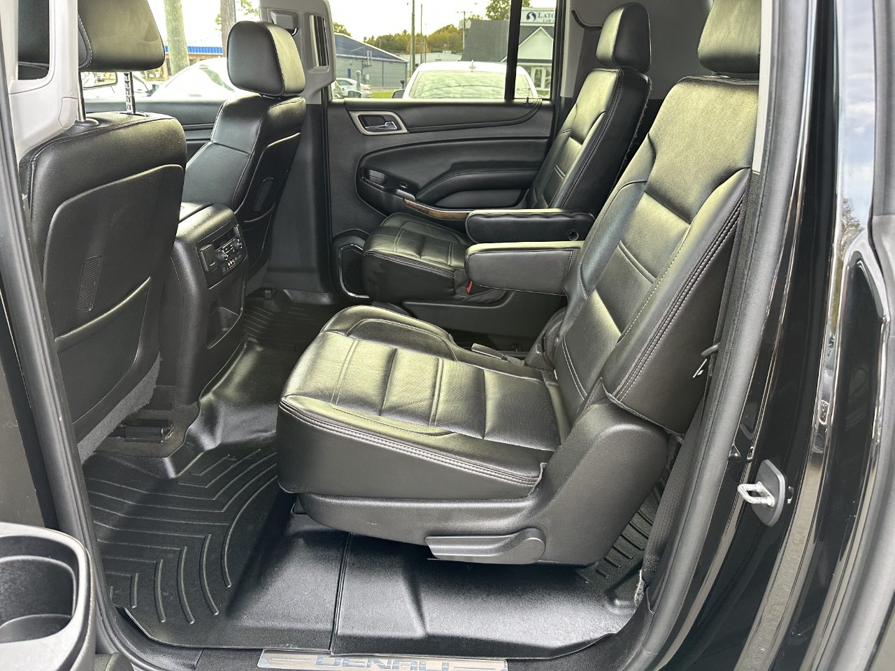 GMC Yukon XL Denali 2WD 2016 GMC Yukon XL Denali 2WD 2016