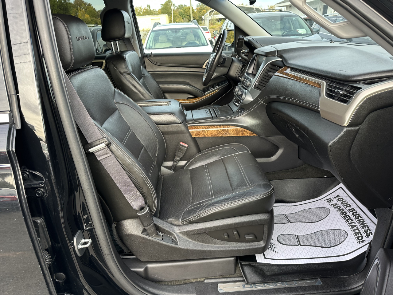 GMC Yukon XL Denali 2WD 2016 GMC Yukon XL Denali 2WD 2016