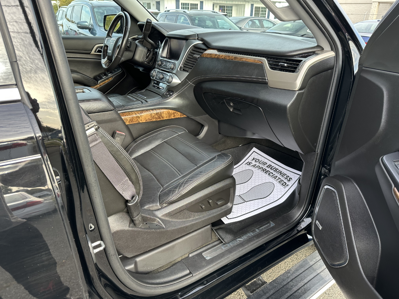 GMC Yukon XL Denali 2WD 2016 GMC Yukon XL Denali 2WD 2016