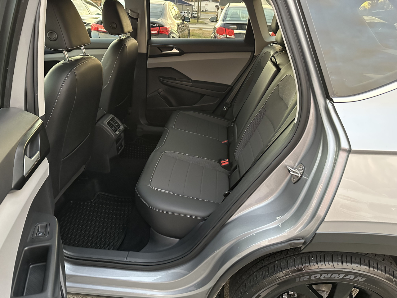 Volkswagen Taos SE 2022