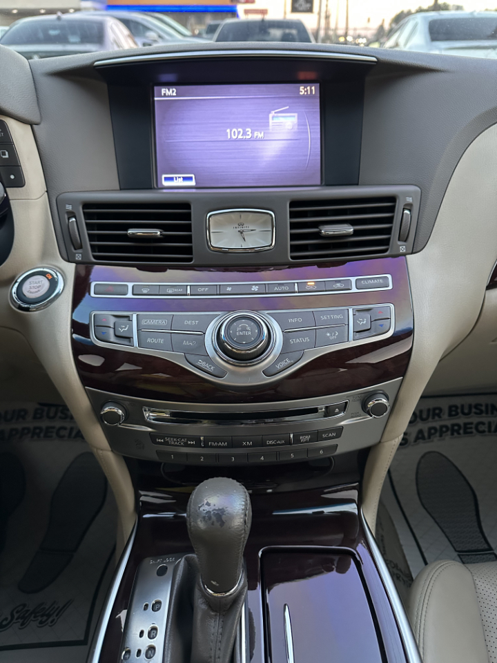 Infiniti Q70 L 3.7 2016