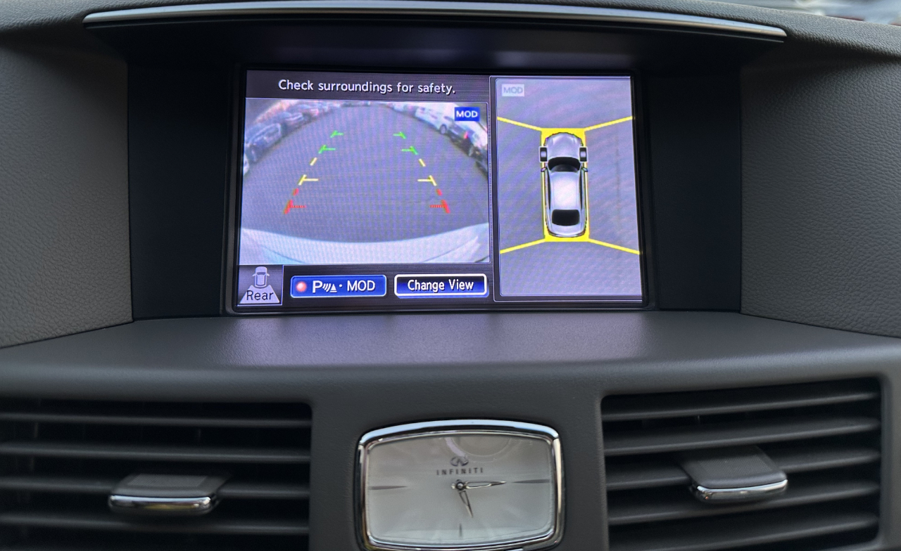 Infiniti Q70 L 3.7 2016