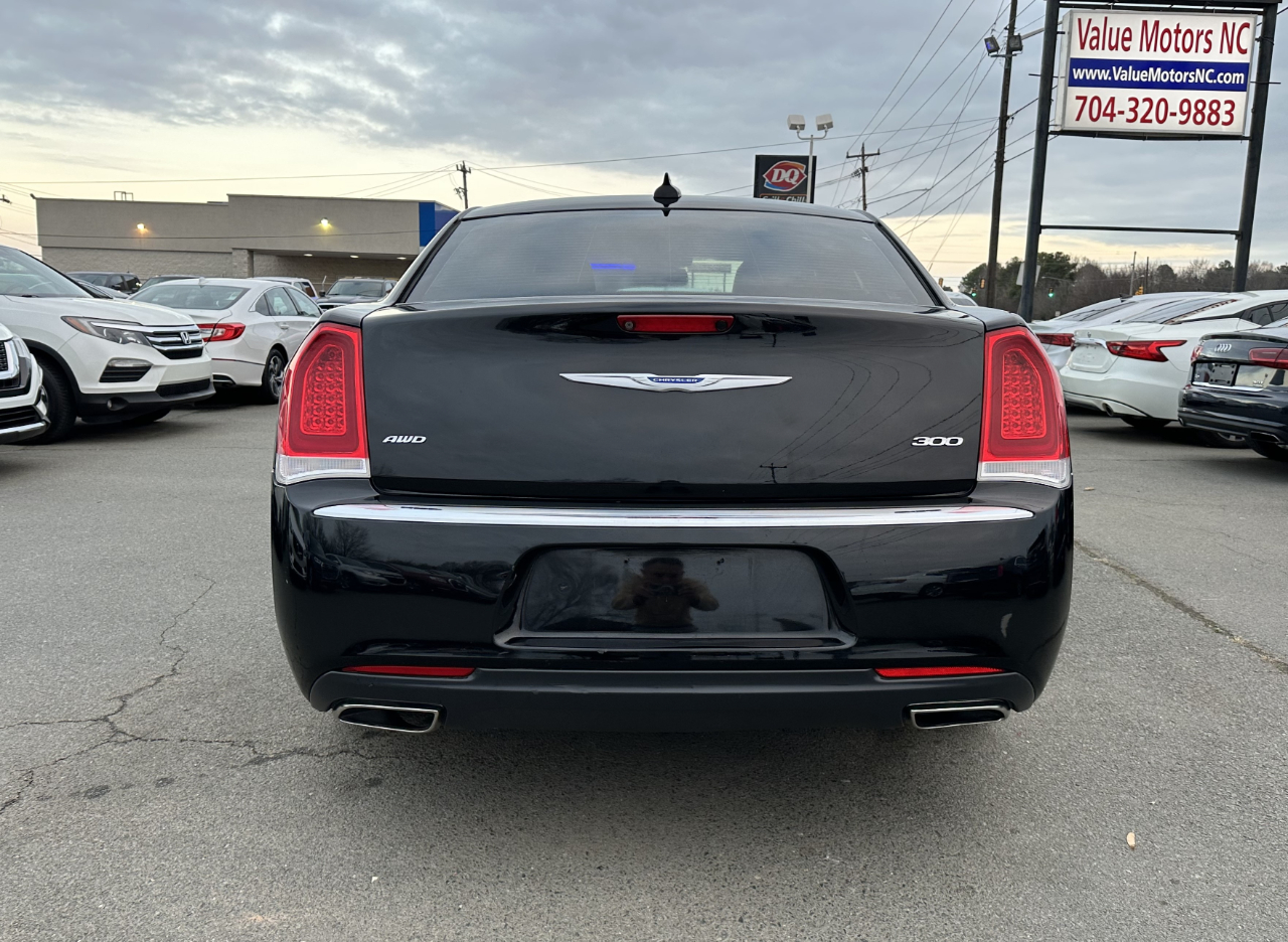 Chrysler 300 Limited AWD 2019
