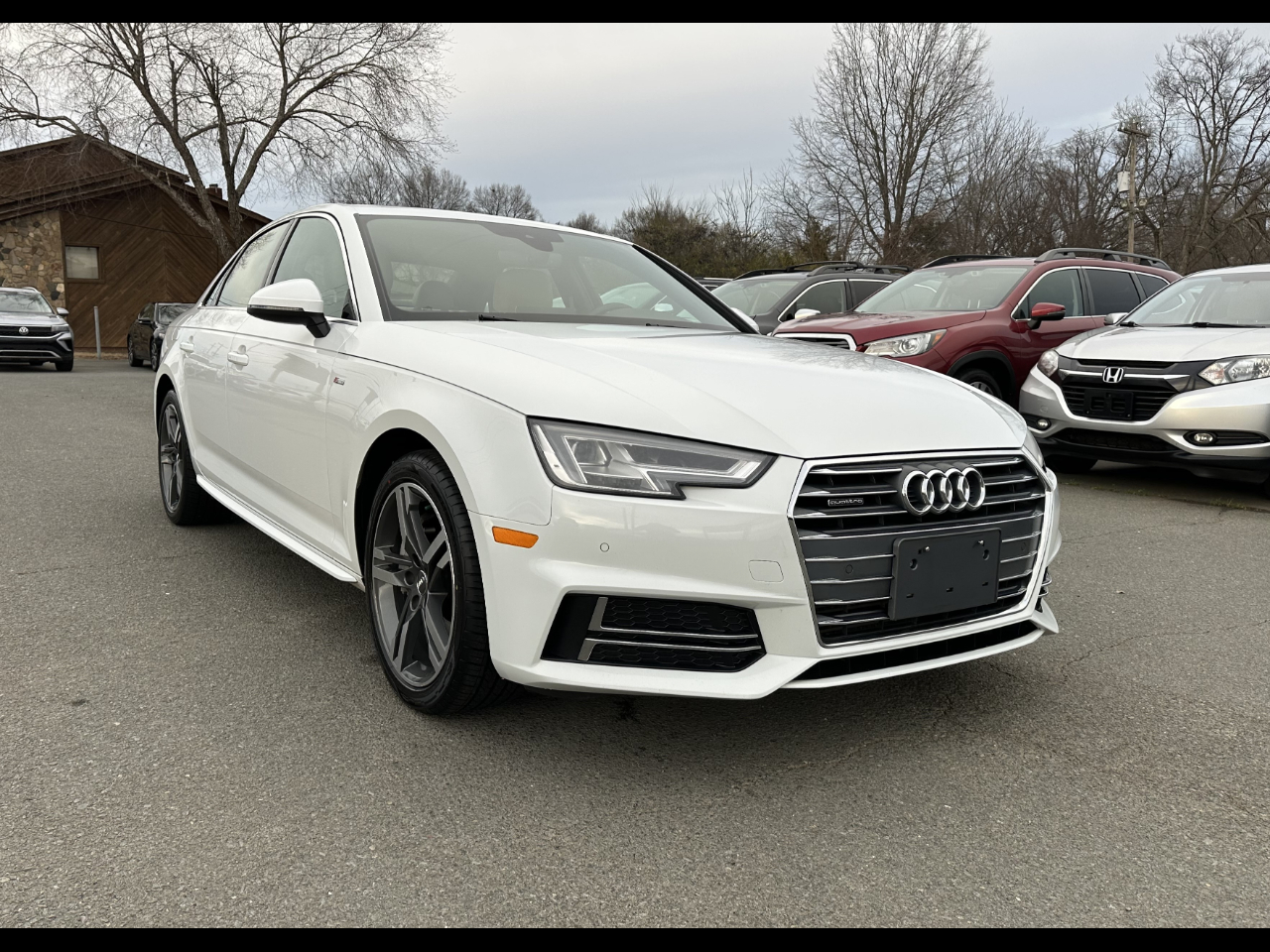 Audi A4 2.0T Premium Plus quattro Sedan 2017