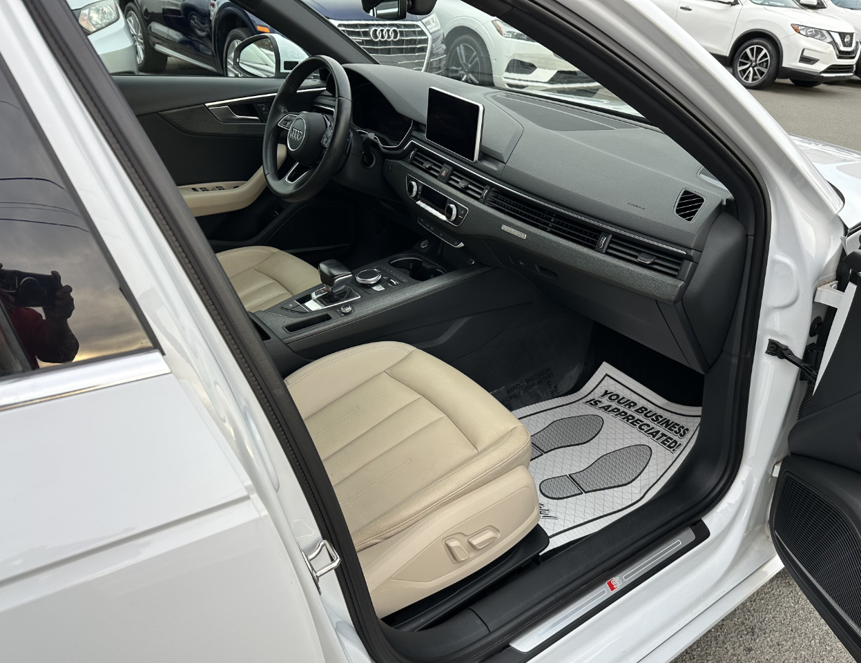 Audi A4 2.0T Premium Plus quattro Sedan 2017