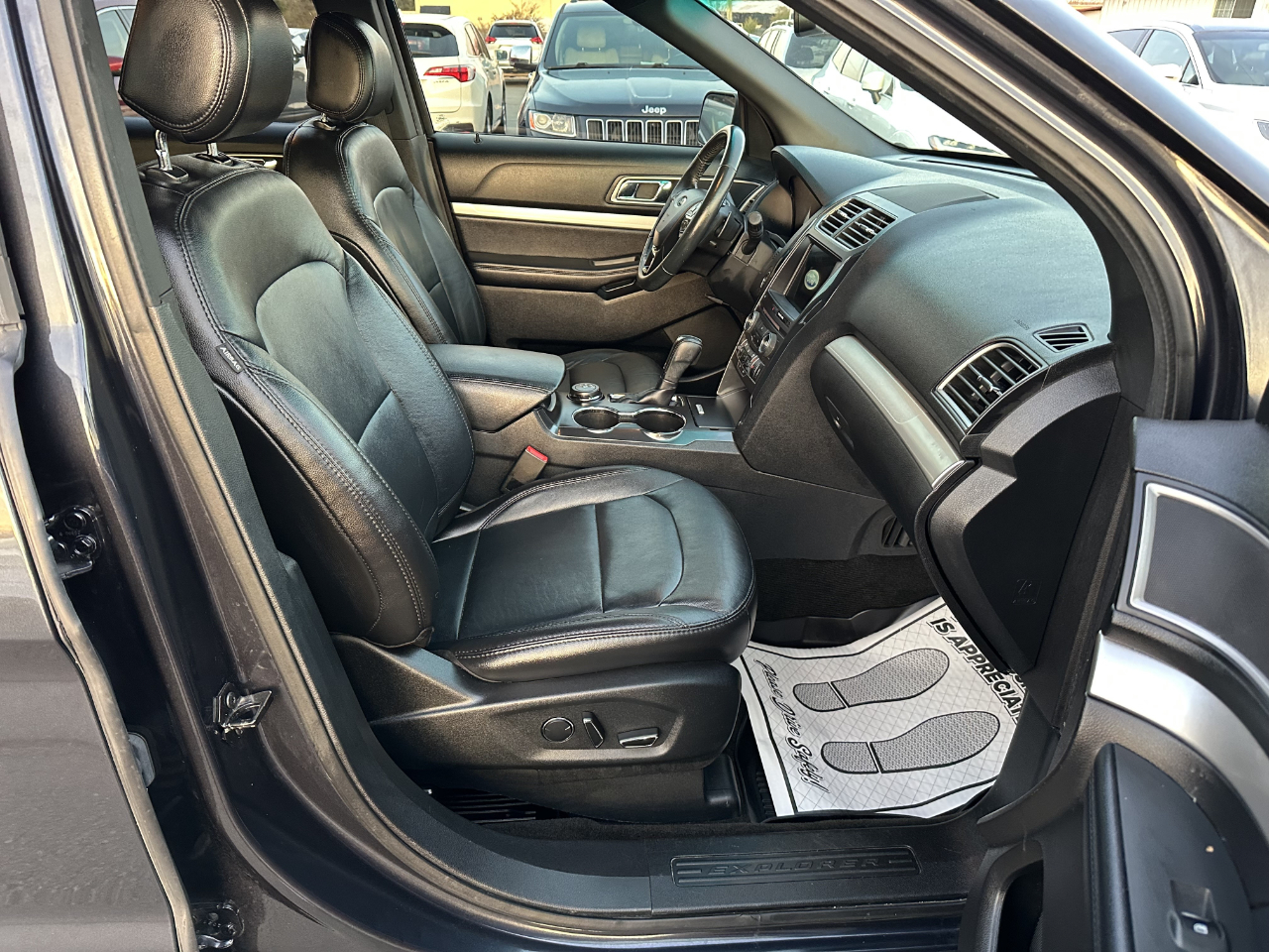 Ford Explorer XLT 4WD 2017