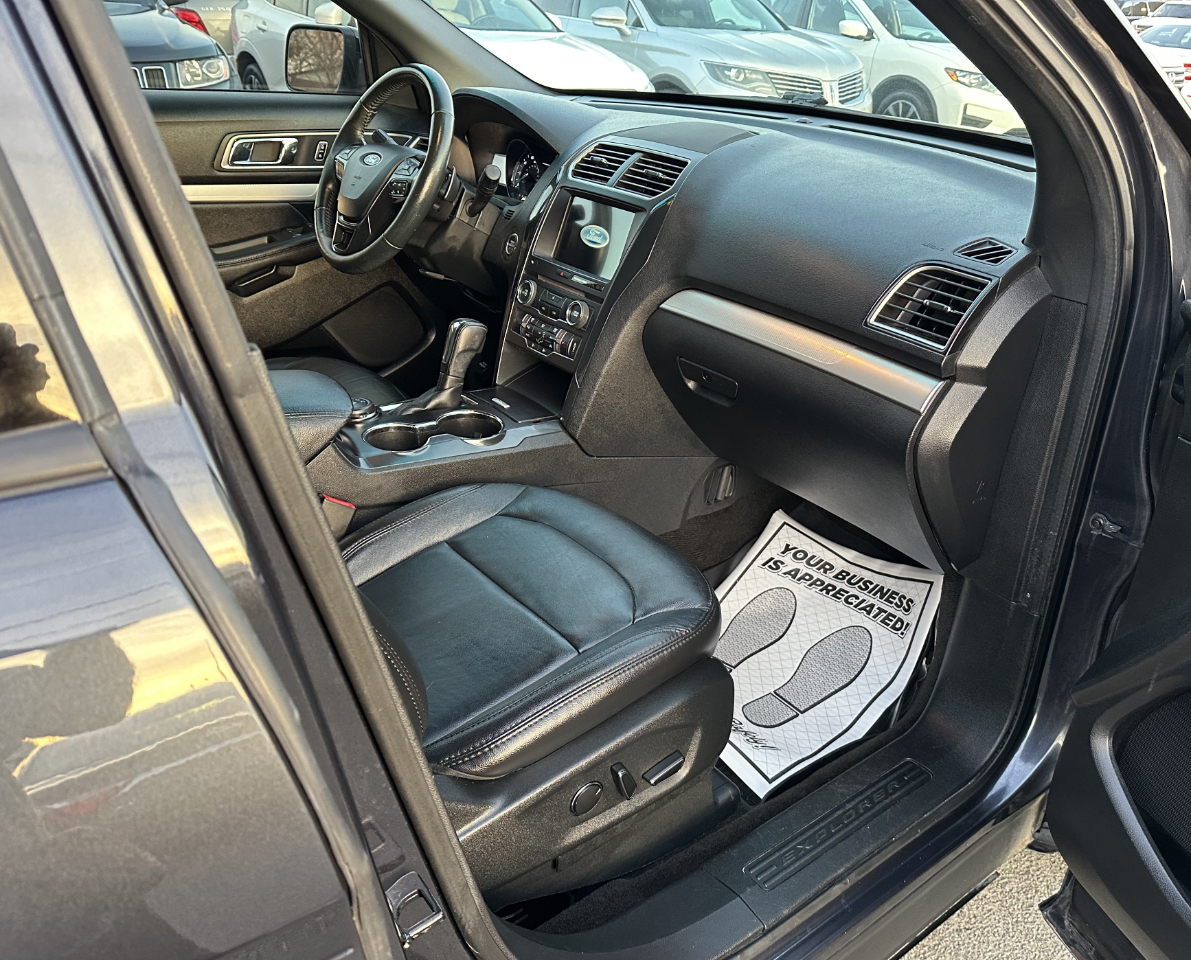 Ford Explorer XLT 4WD 2017