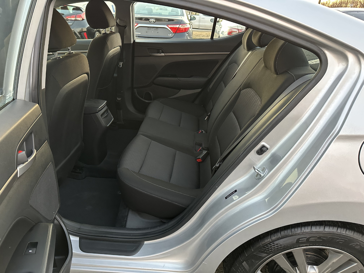 Hyundai Elantra  2017