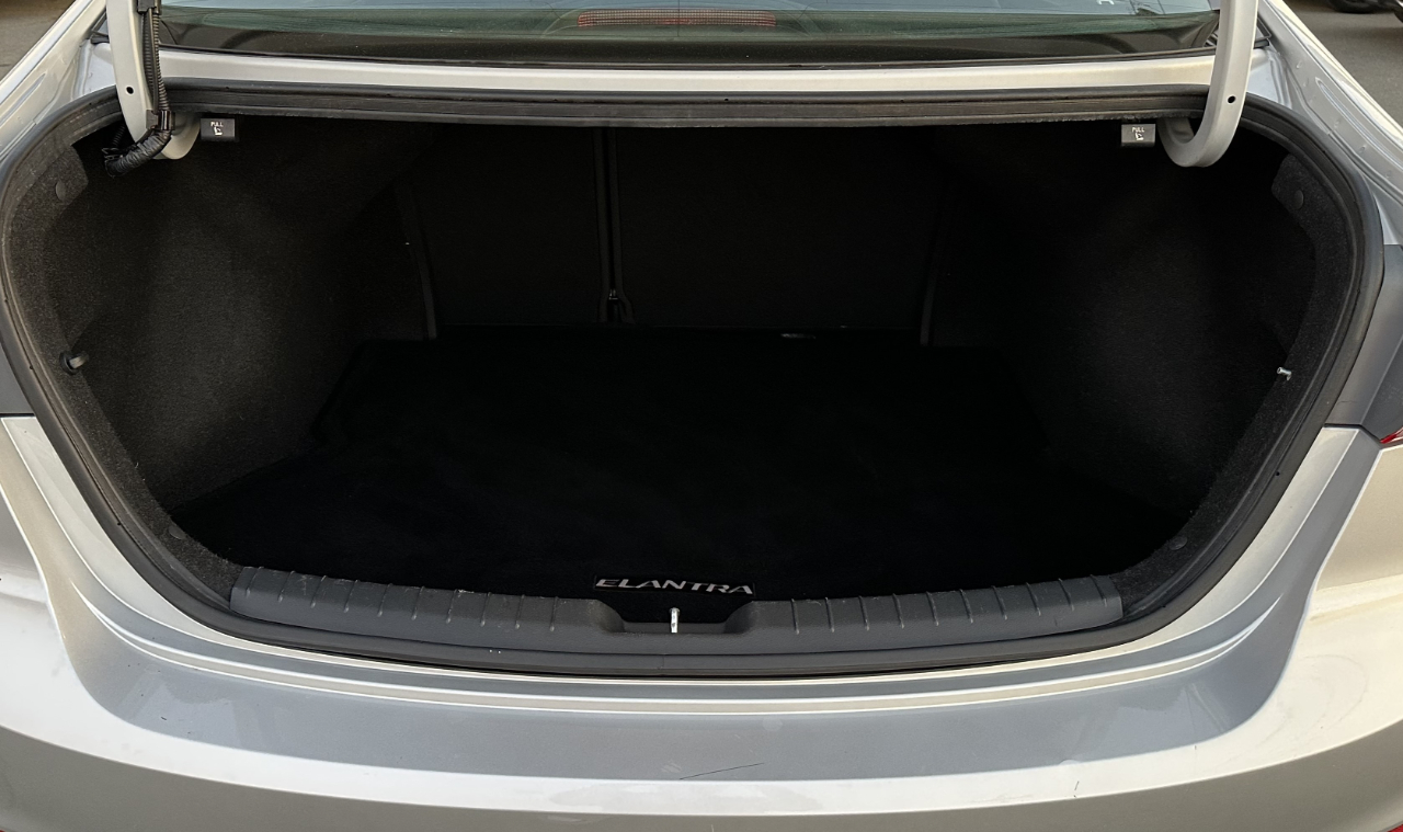 Hyundai Elantra  2017