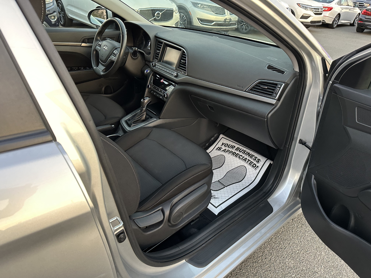 Hyundai Elantra  2017