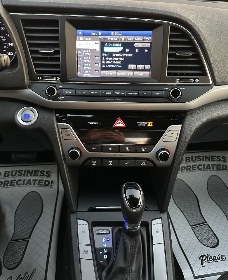 Hyundai Elantra  2017