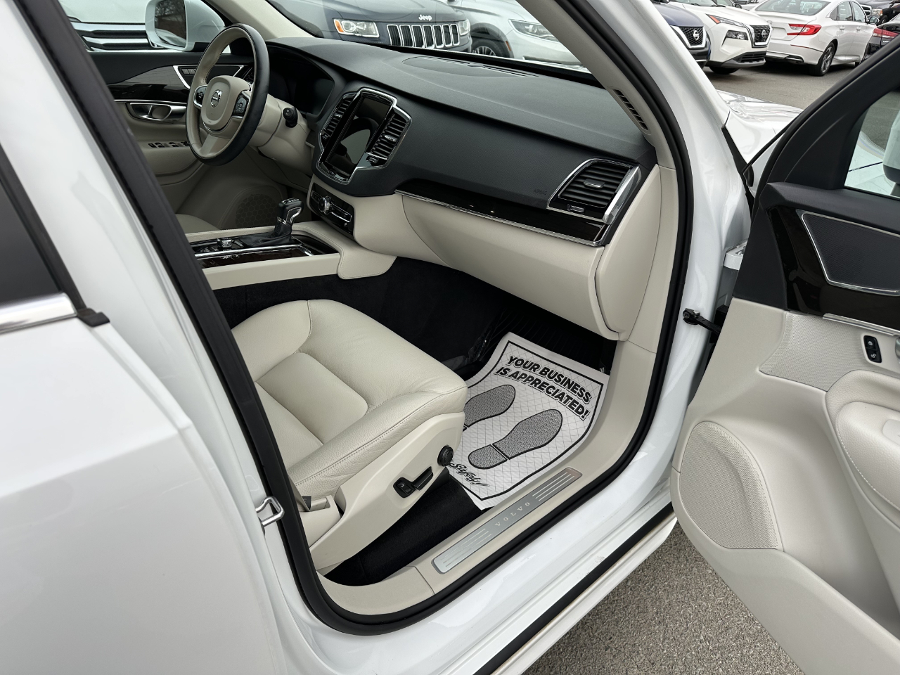 Volvo XC90 T6 Momentum AWD 2018