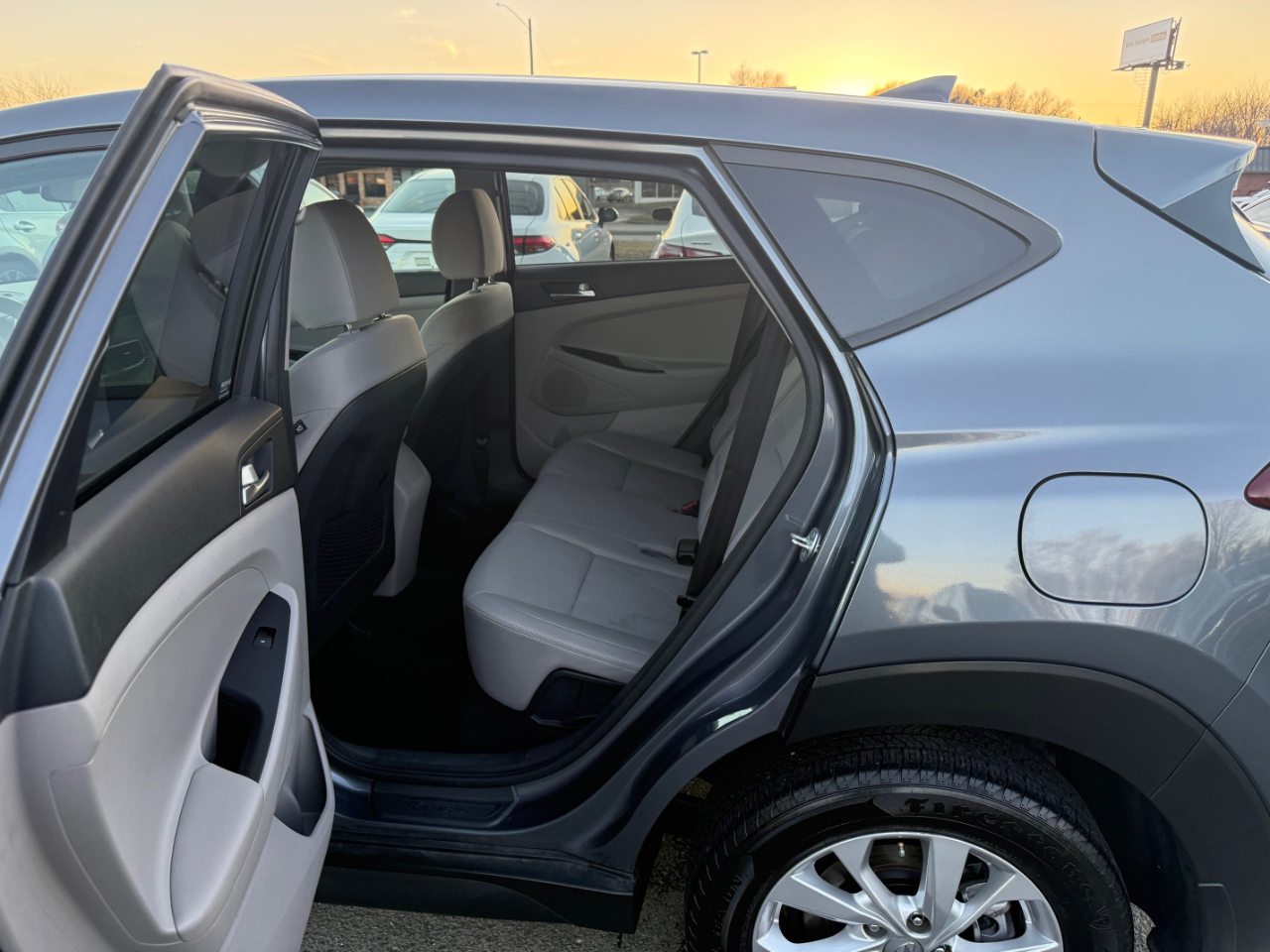 Hyundai Tucson SE 2021