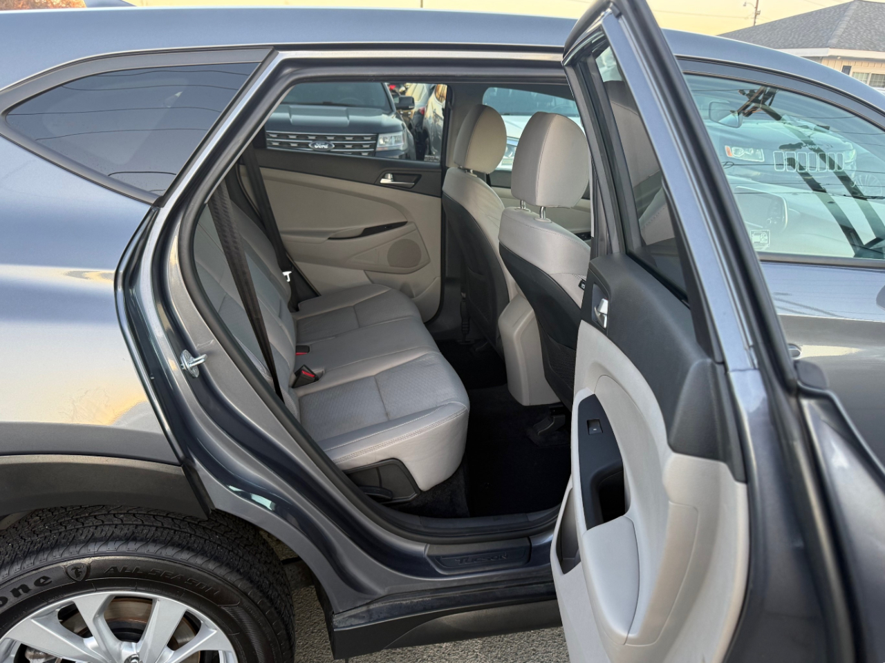 Hyundai Tucson SE 2021