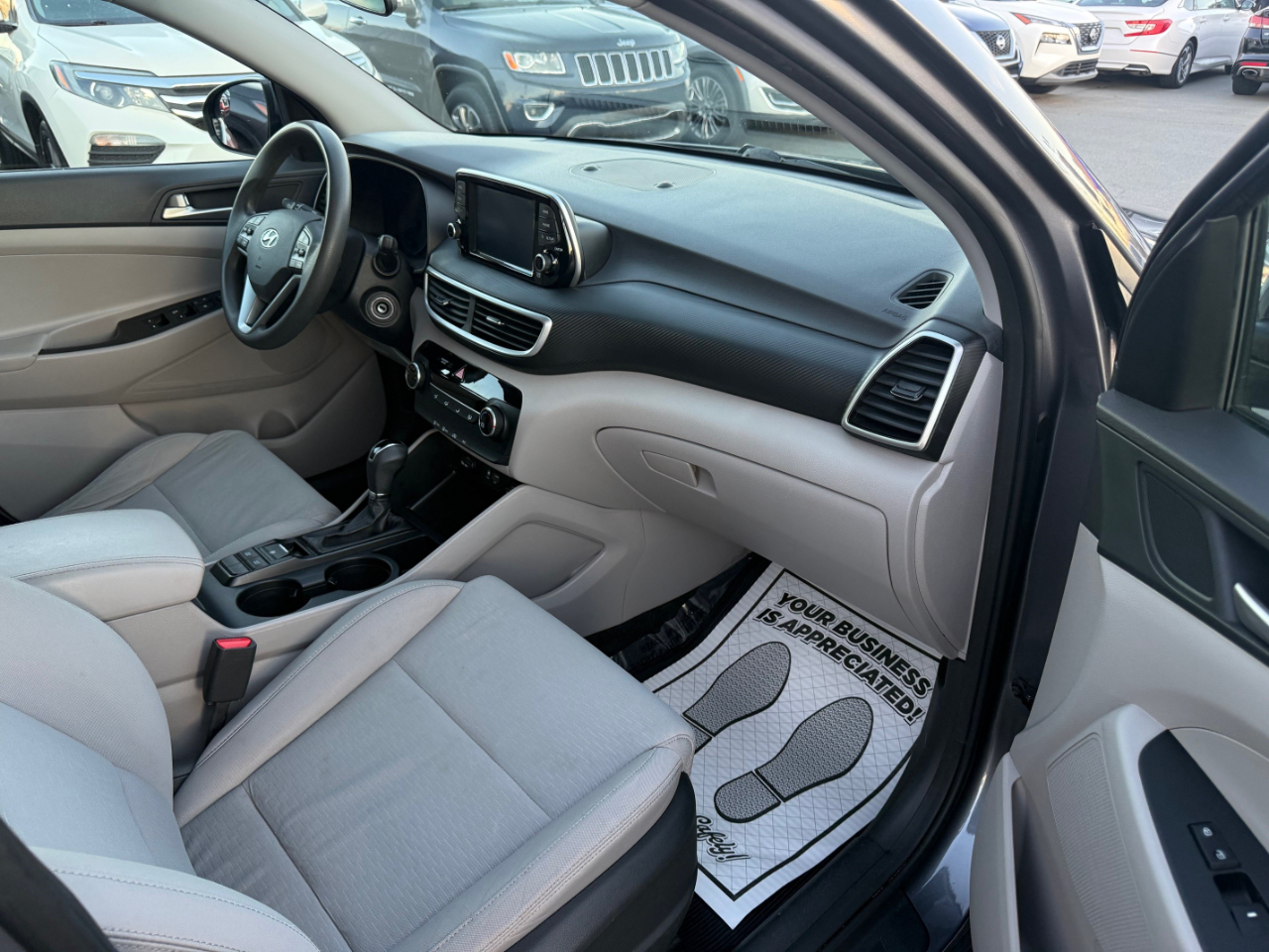 Hyundai Tucson SE 2021